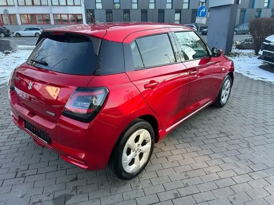 Suzuki Swift - Thumbnail 4