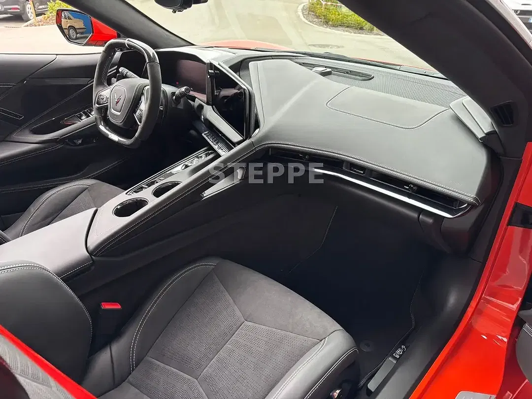 Corvette C8 - Thumbnail 10