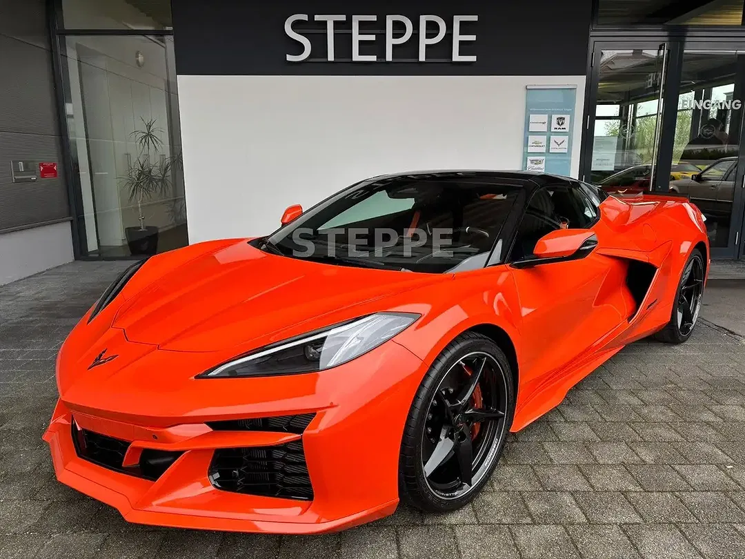 Corvette C8 - Thumbnail 2