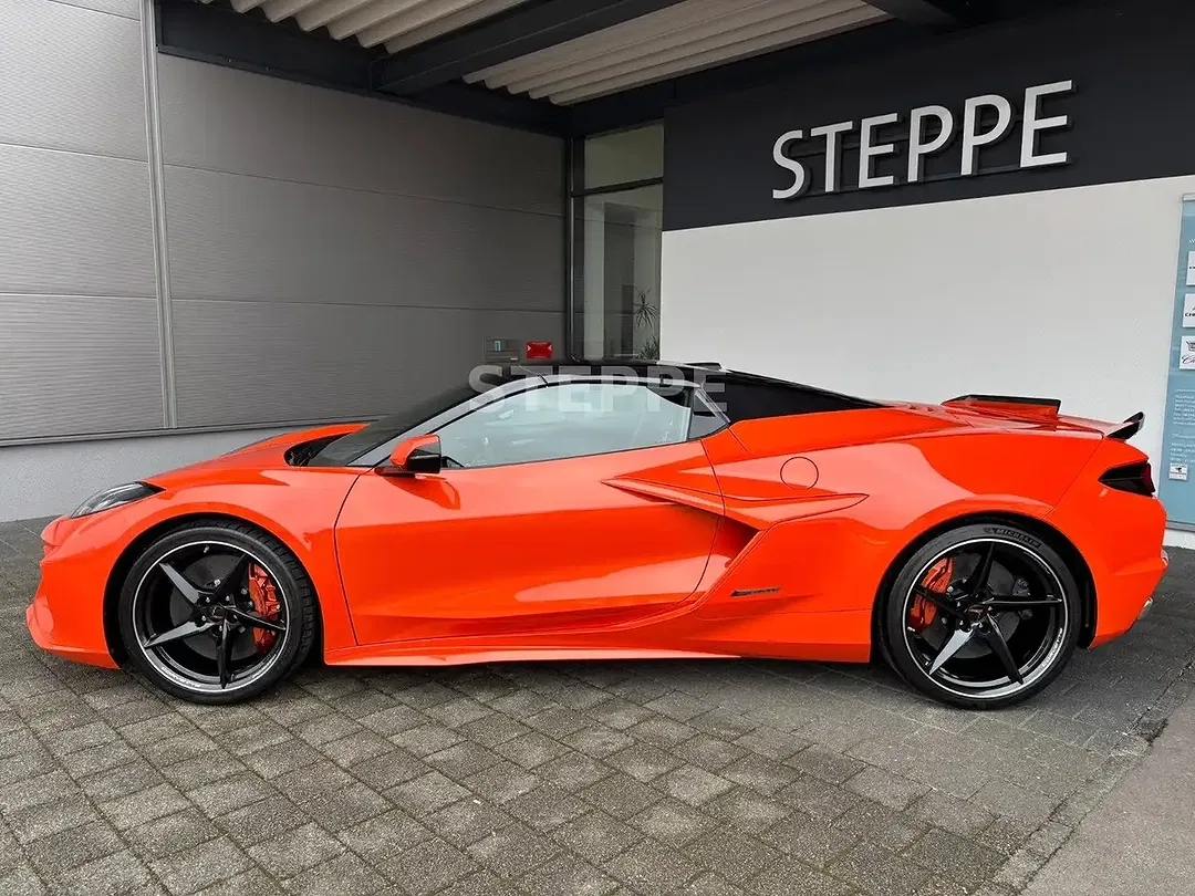 Corvette C8 - Thumbnail 4
