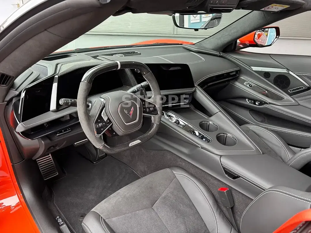 Corvette C8 - Thumbnail 8