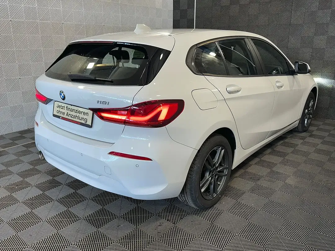 BMW 118 - Thumbnail 4