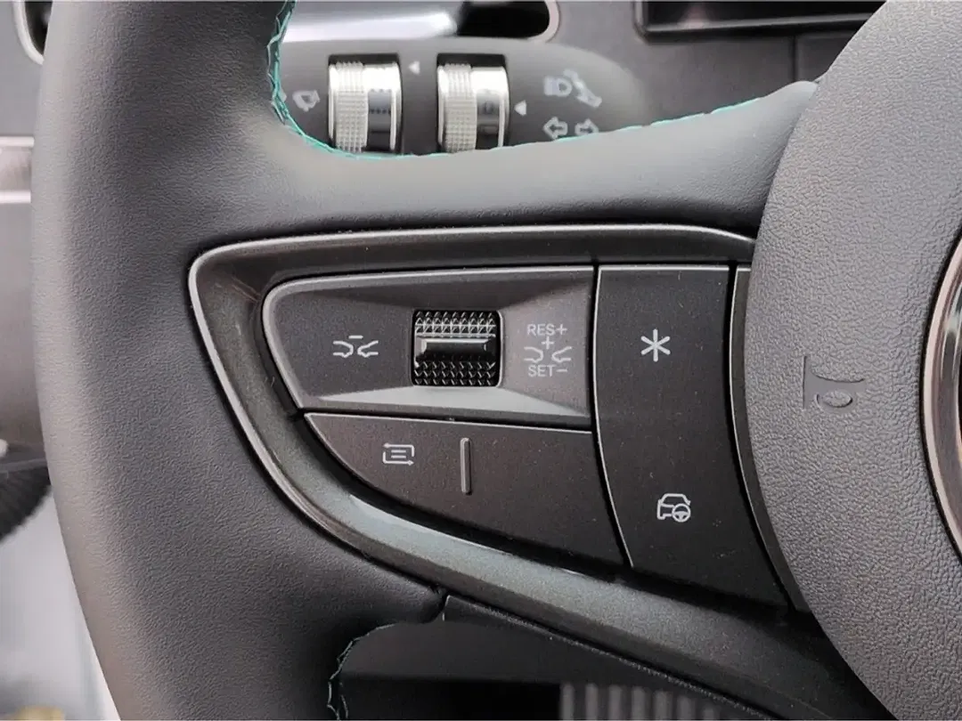 BYD Seal - Thumbnail 12
