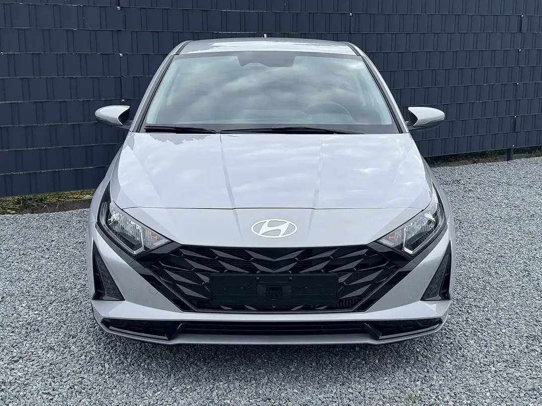 Hyundai i20 - Thumbnail 3