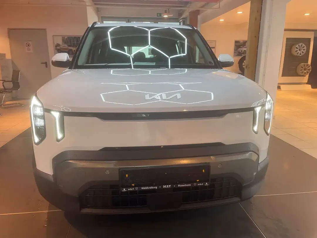 Kia EV2 - Thumbnail 2