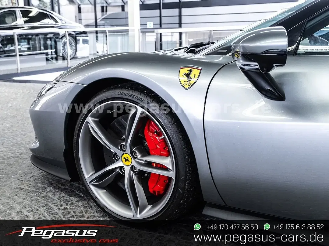 Ferrari 296 GTB - Thumbnail 13