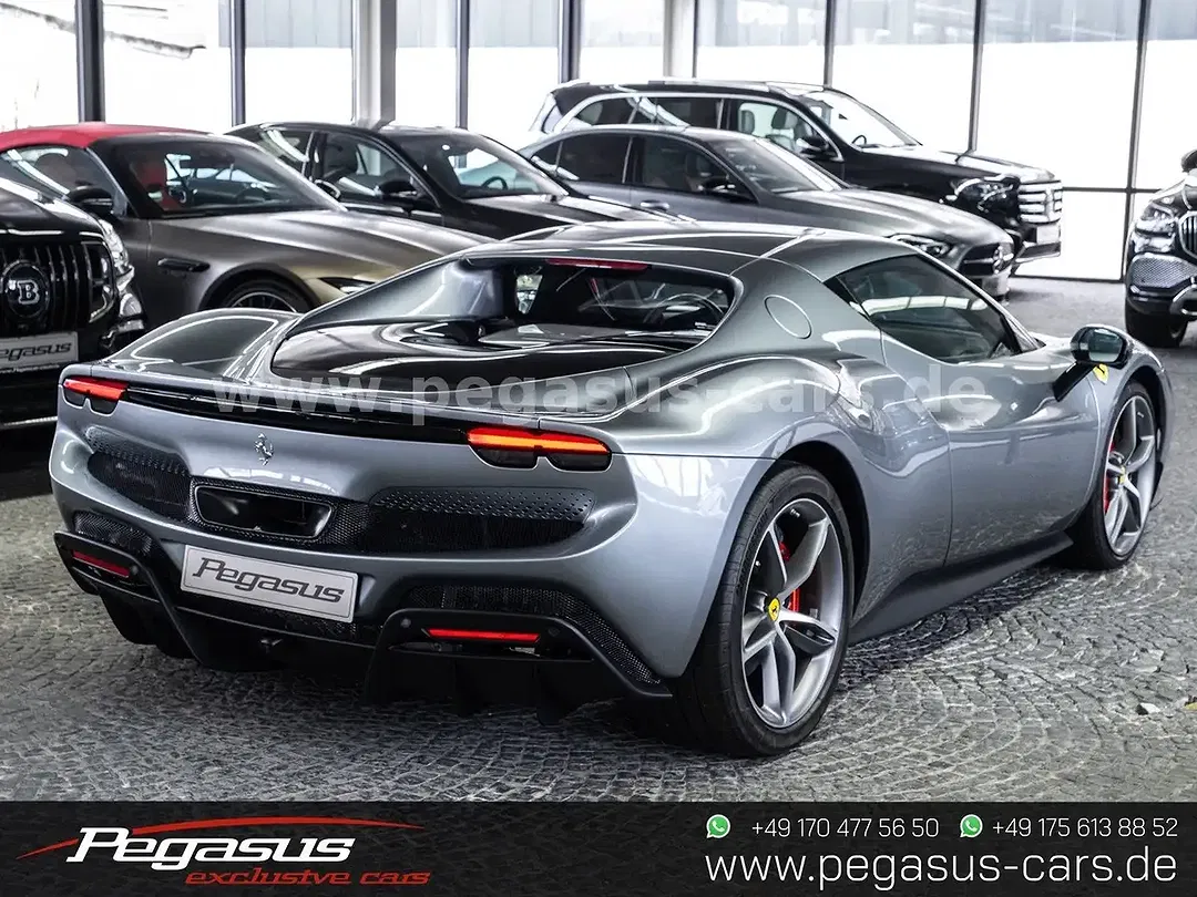 Ferrari 296 GTB - Thumbnail 7