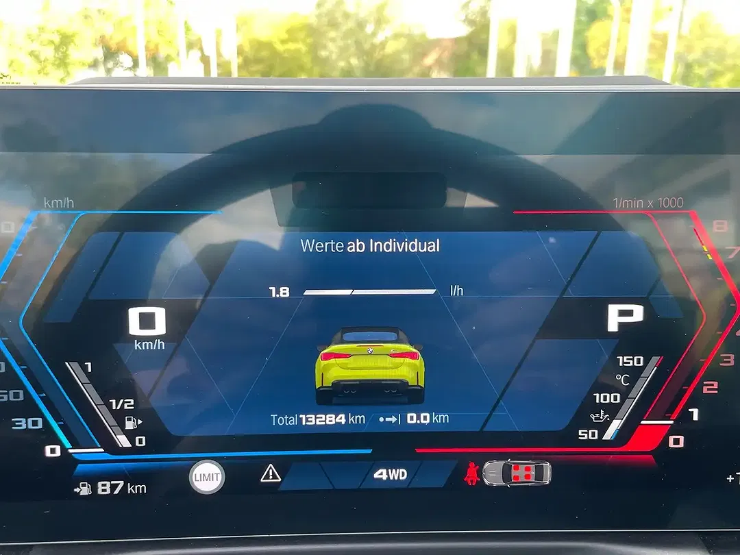 BMW M4 - Thumbnail 12