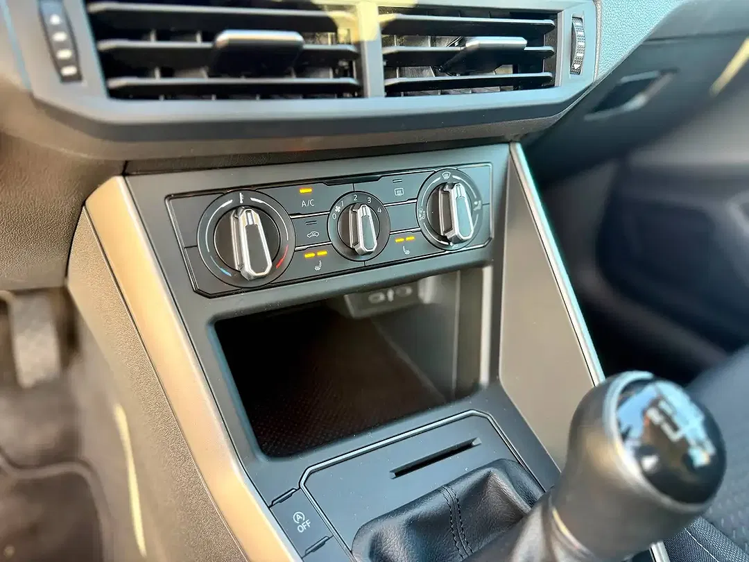 Volkswagen Polo - Thumbnail 14