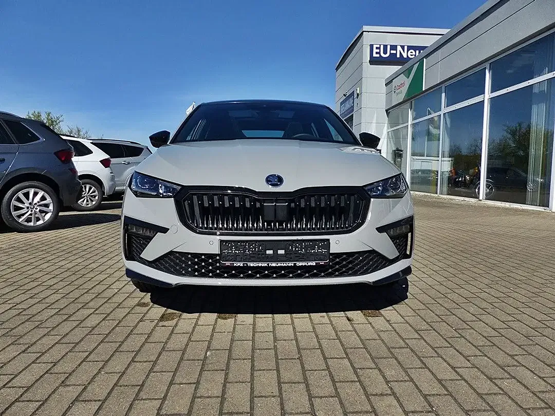 Skoda Scala - Thumbnail 2