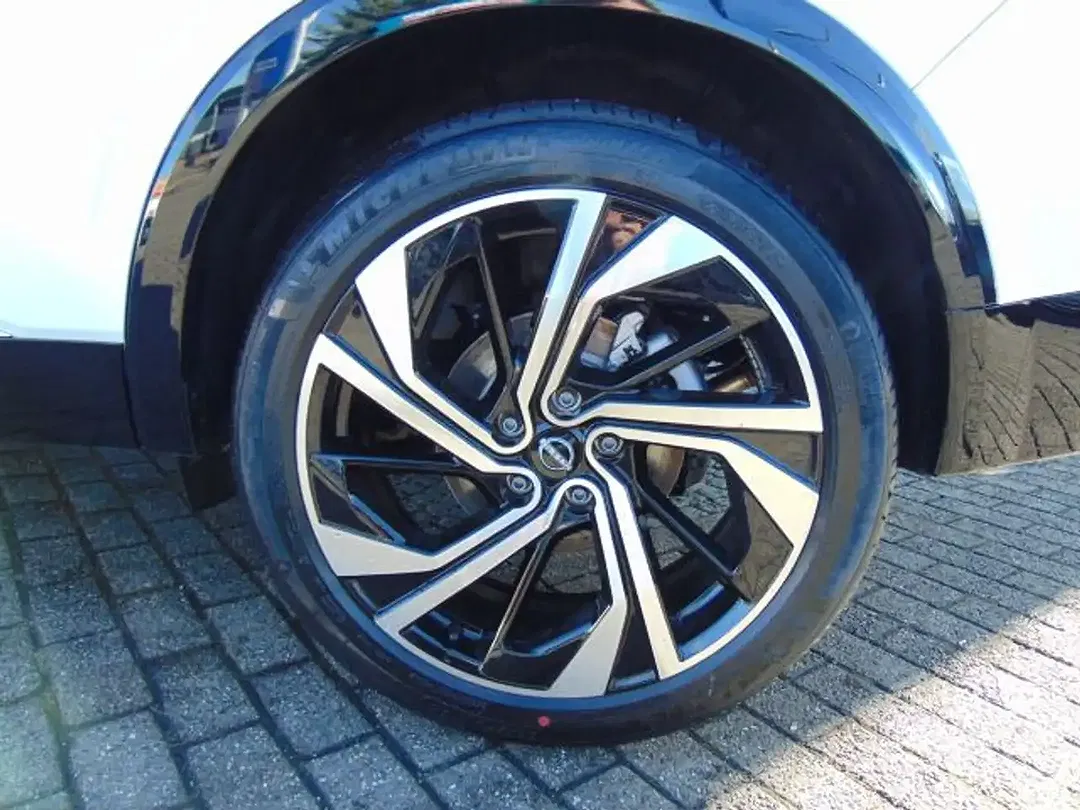 Nissan Qashqai - Thumbnail 6