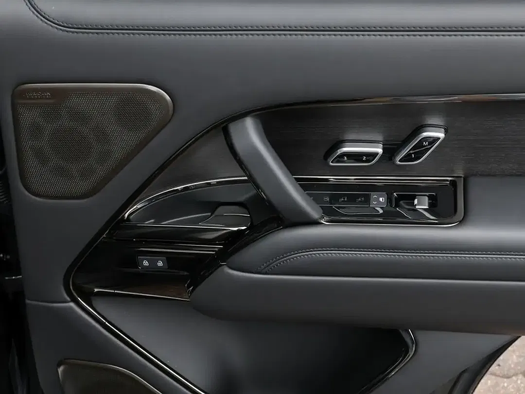 Land Rover Range Rover - Thumbnail 17
