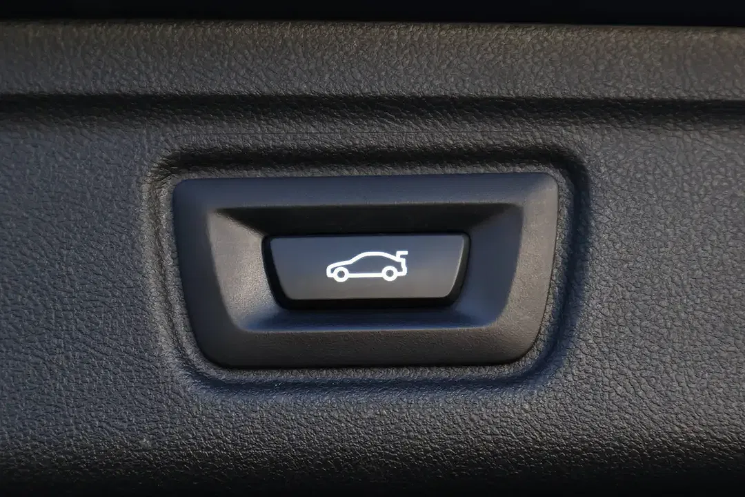 BMW 330 - Thumbnail 8
