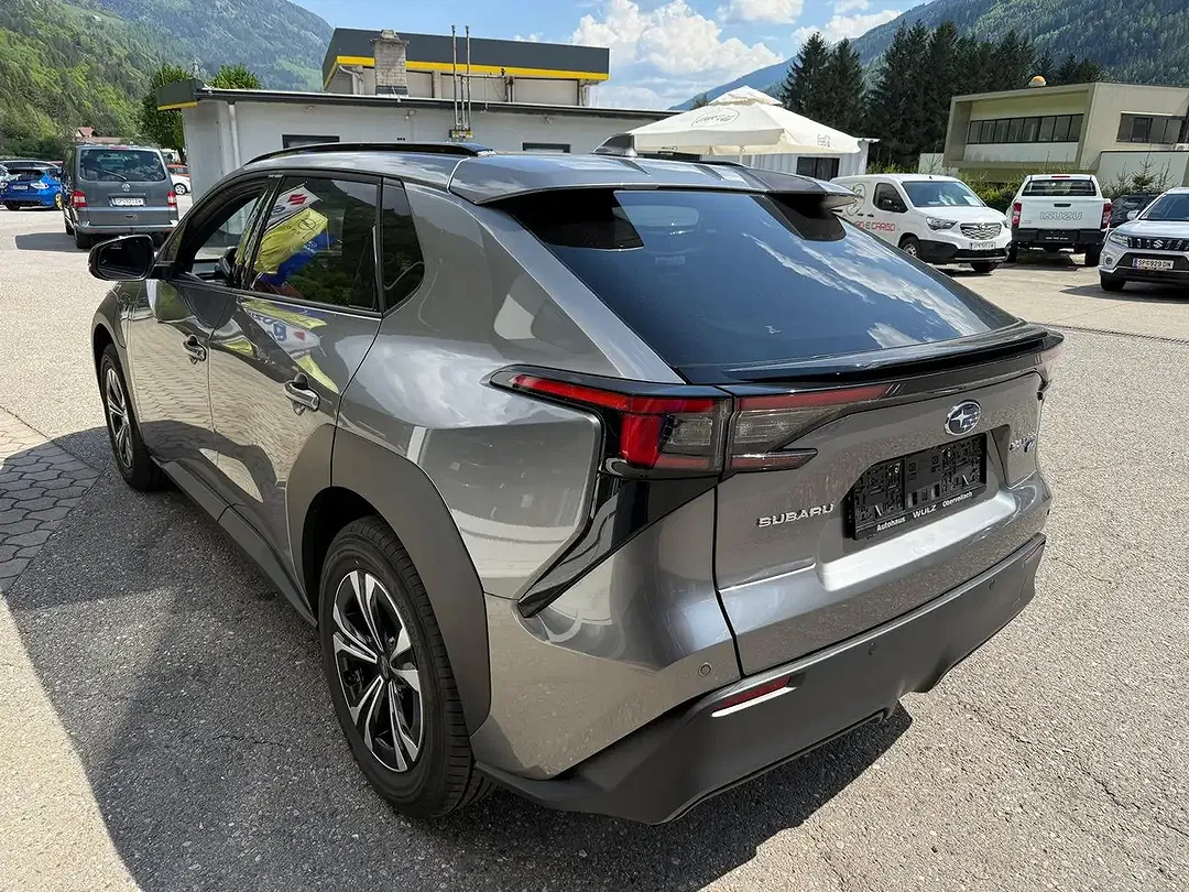 Subaru Solterra - Thumbnail 2