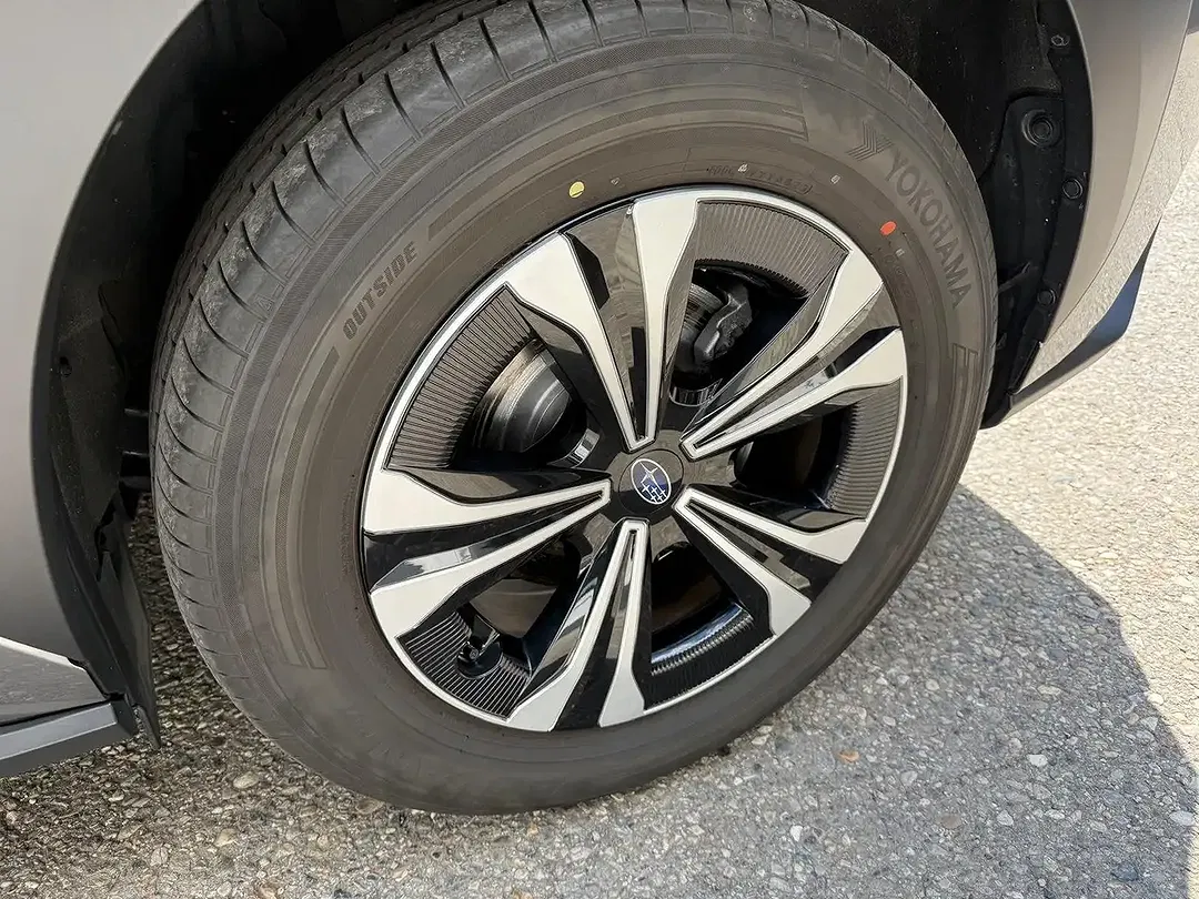 Subaru Solterra - Thumbnail 8