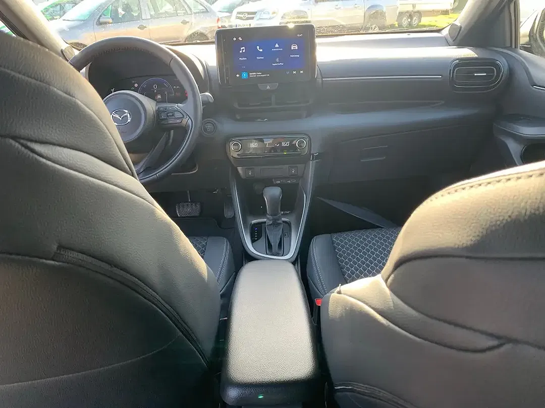 Mazda 2 - Thumbnail 11