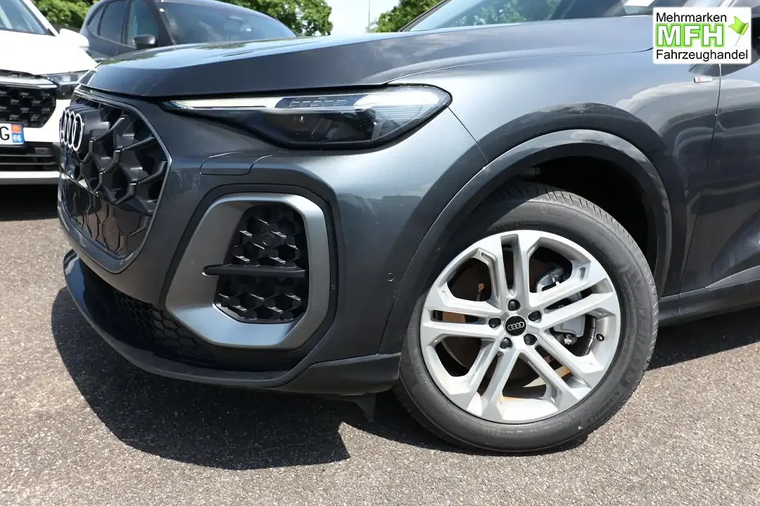 Audi Q5 - Thumbnail 4