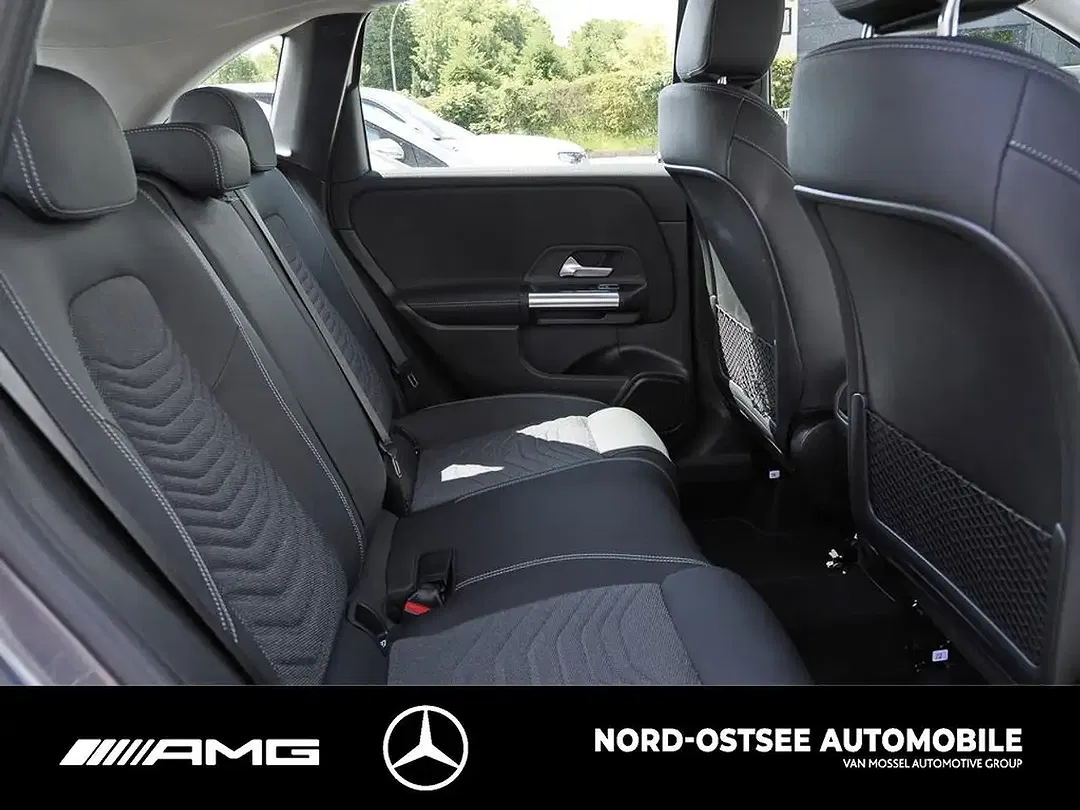 Mercedes-Benz B 200 - Thumbnail 13