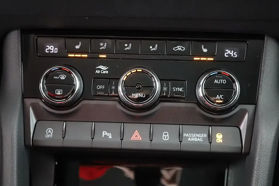 Skoda Karoq - Thumbnail 11