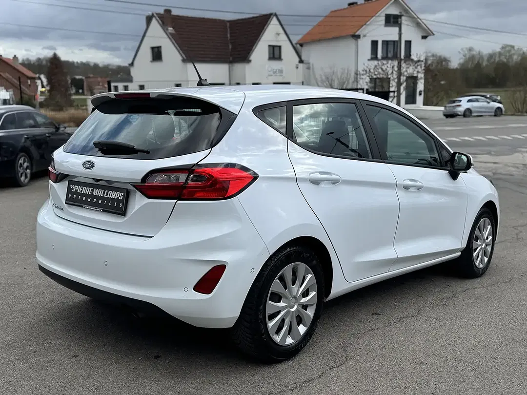 Ford Fiesta - Thumbnail 3