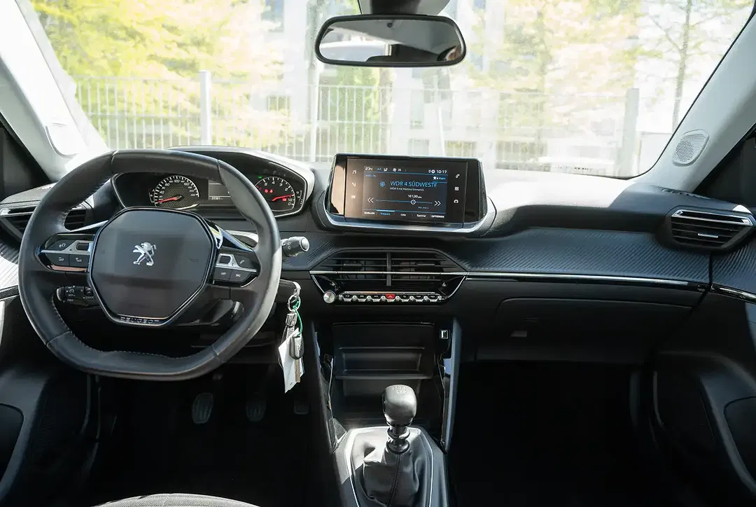 Peugeot 2008 - Thumbnail 4