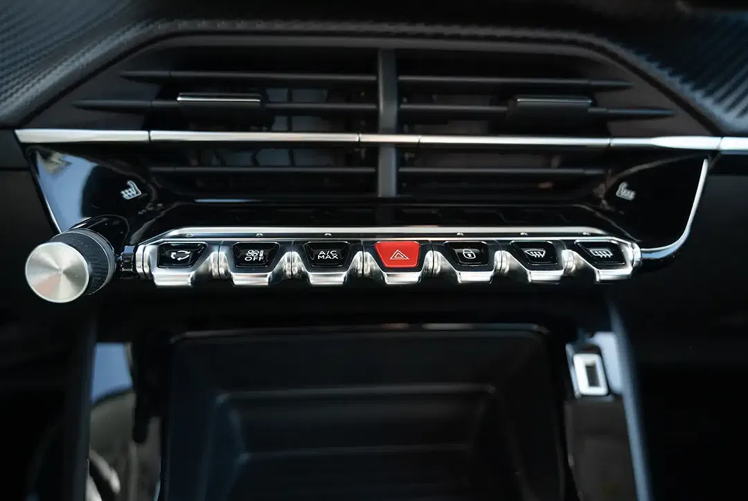 Peugeot 2008 - Thumbnail 8
