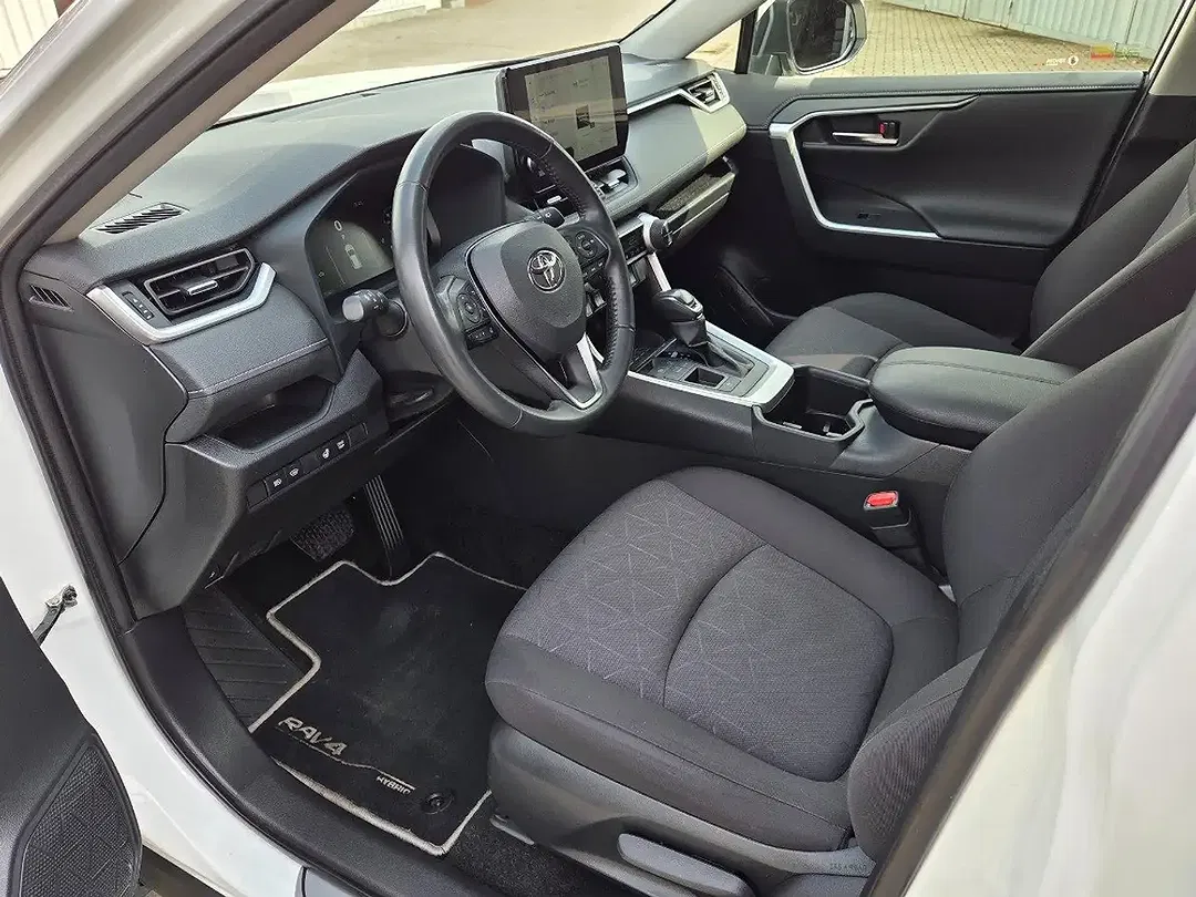 Toyota RAV 4 - Thumbnail 9