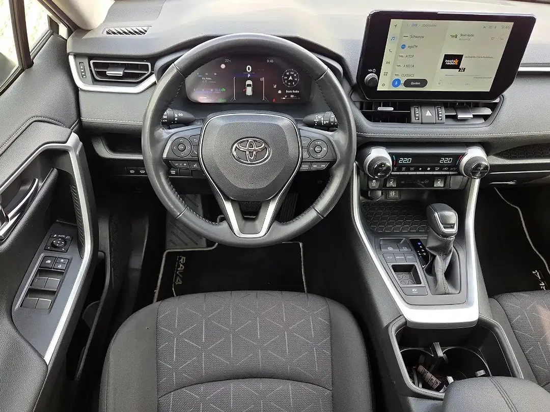 Toyota RAV 4 - Thumbnail 10