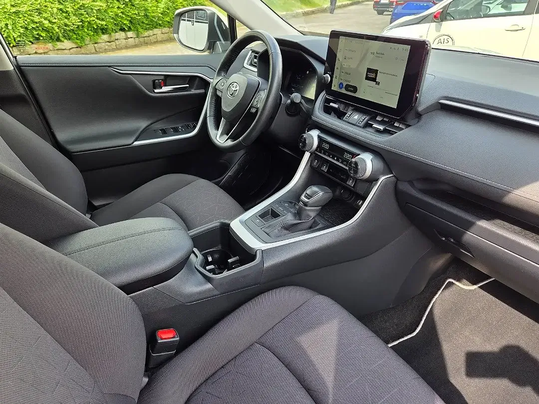 Toyota RAV 4 - Thumbnail 12