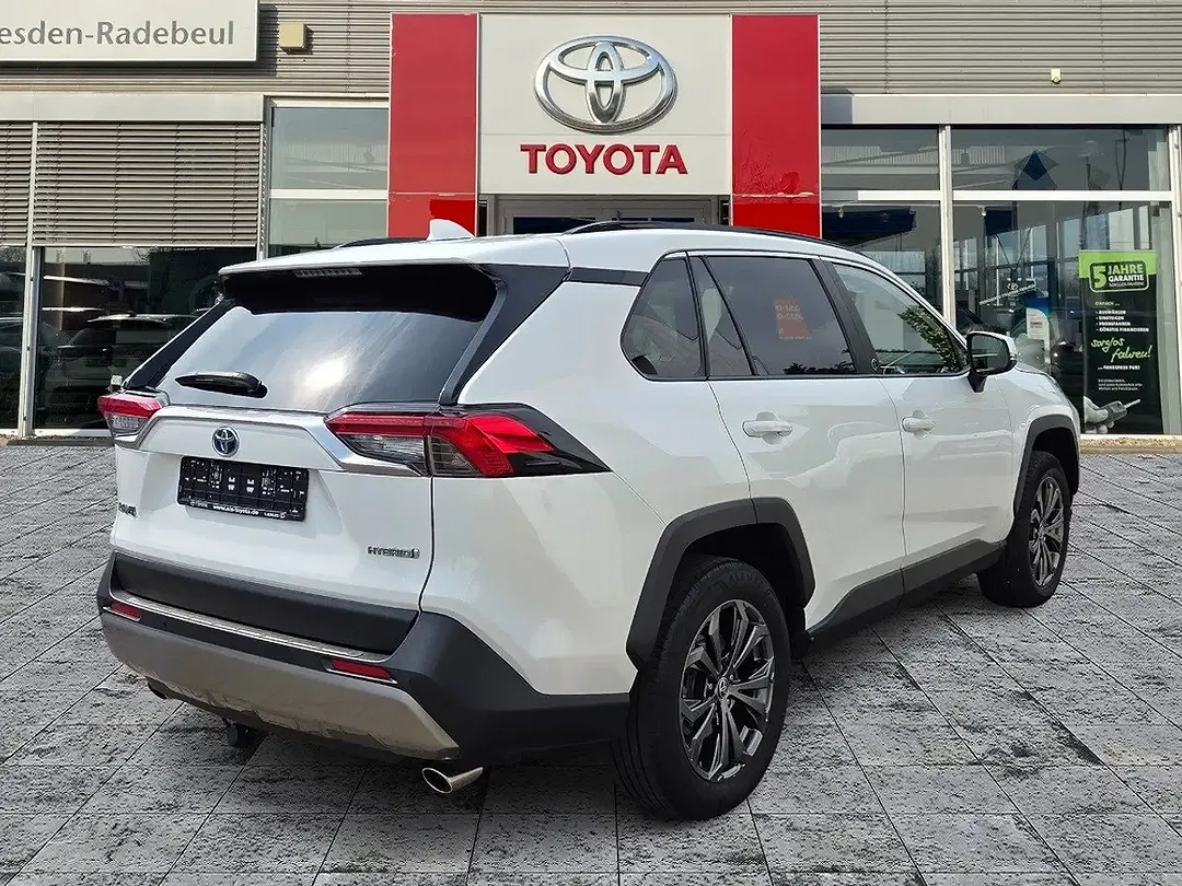 Toyota RAV 4 - Thumbnail 6