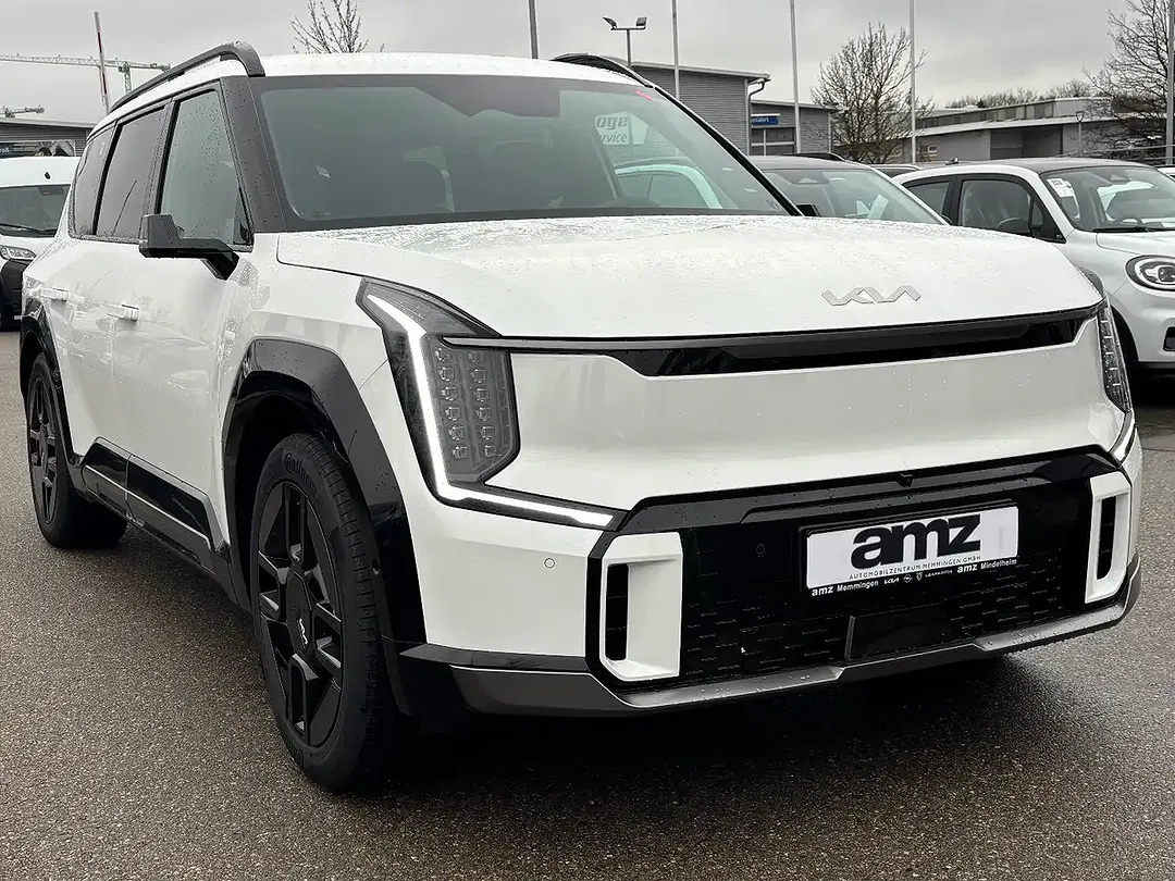 Kia EV9 - Thumbnail 4