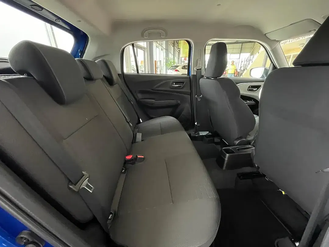 Suzuki Swift - Thumbnail 15