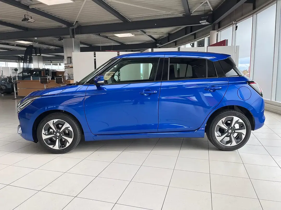 Suzuki Swift - Thumbnail 3