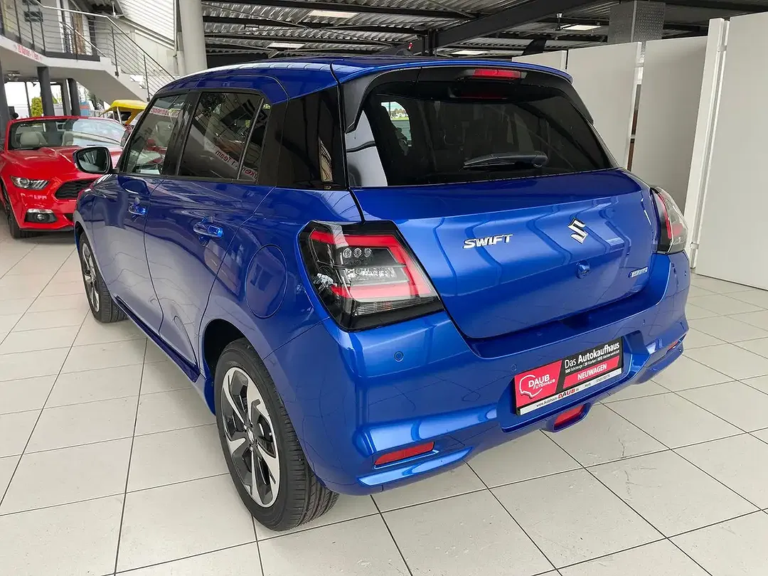 Suzuki Swift - Thumbnail 4