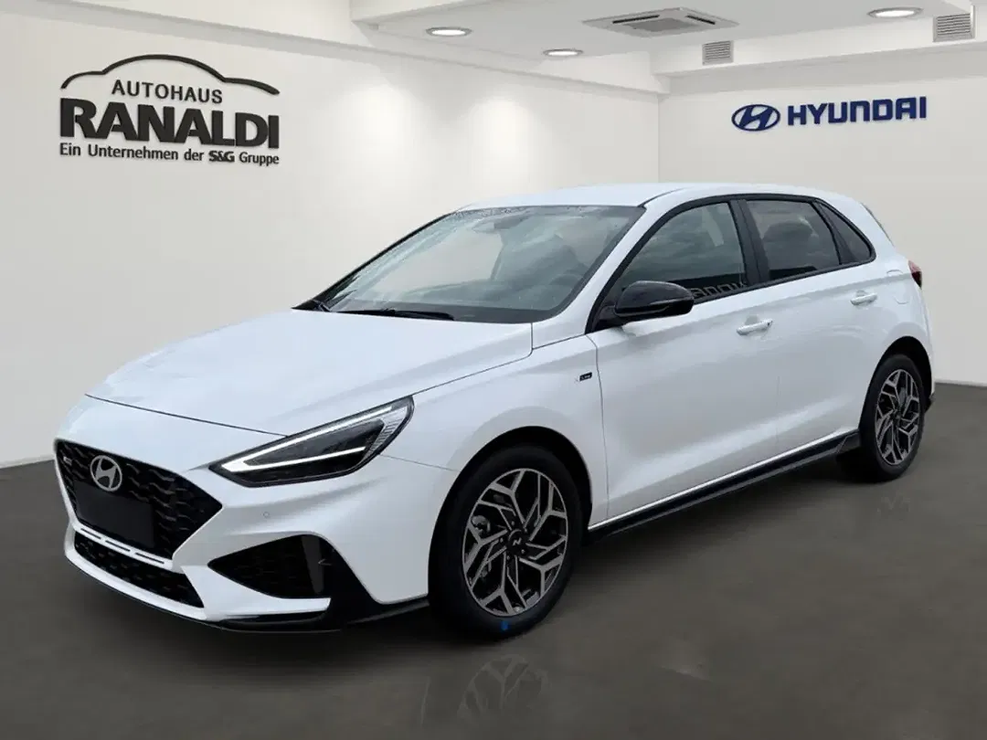 Hyundai i30 - Thumbnail 1