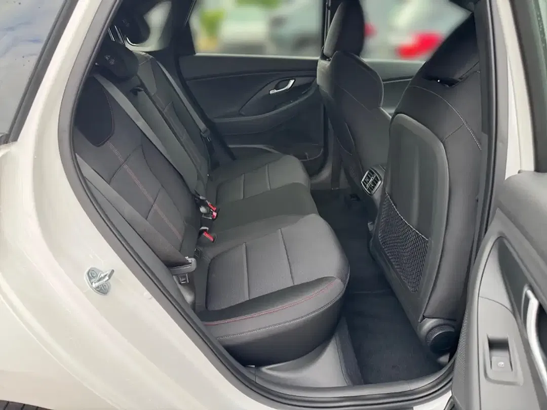 Hyundai i30 - Thumbnail 13