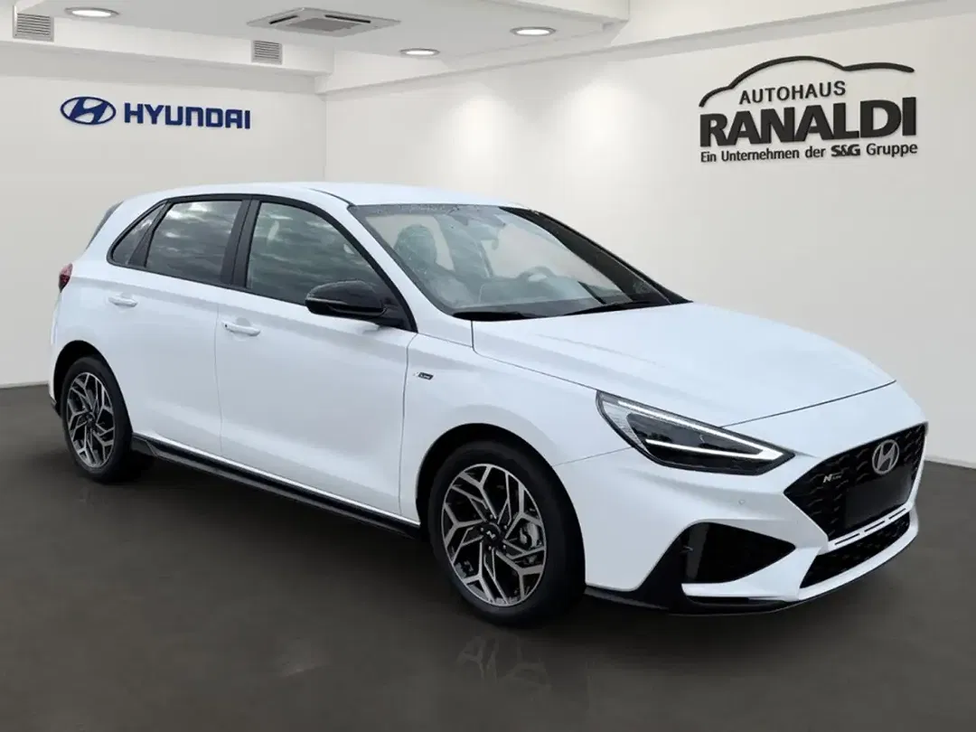 Hyundai i30 - Thumbnail 2