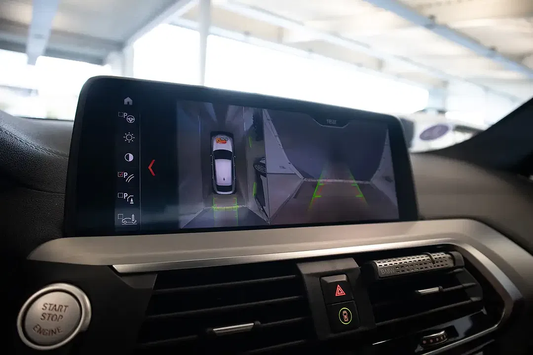 BMW X4 M - Thumbnail 6