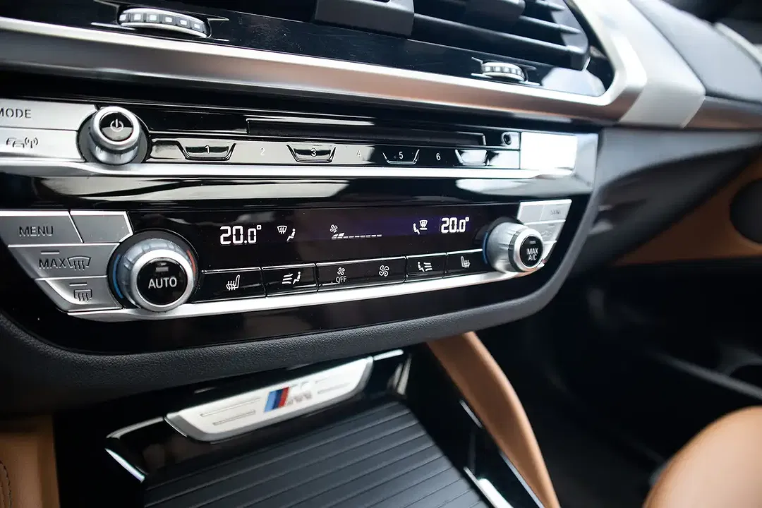 BMW X4 M - Thumbnail 8