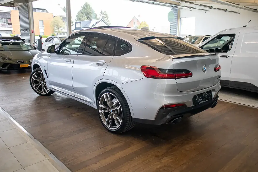 BMW X4 M - Thumbnail 3