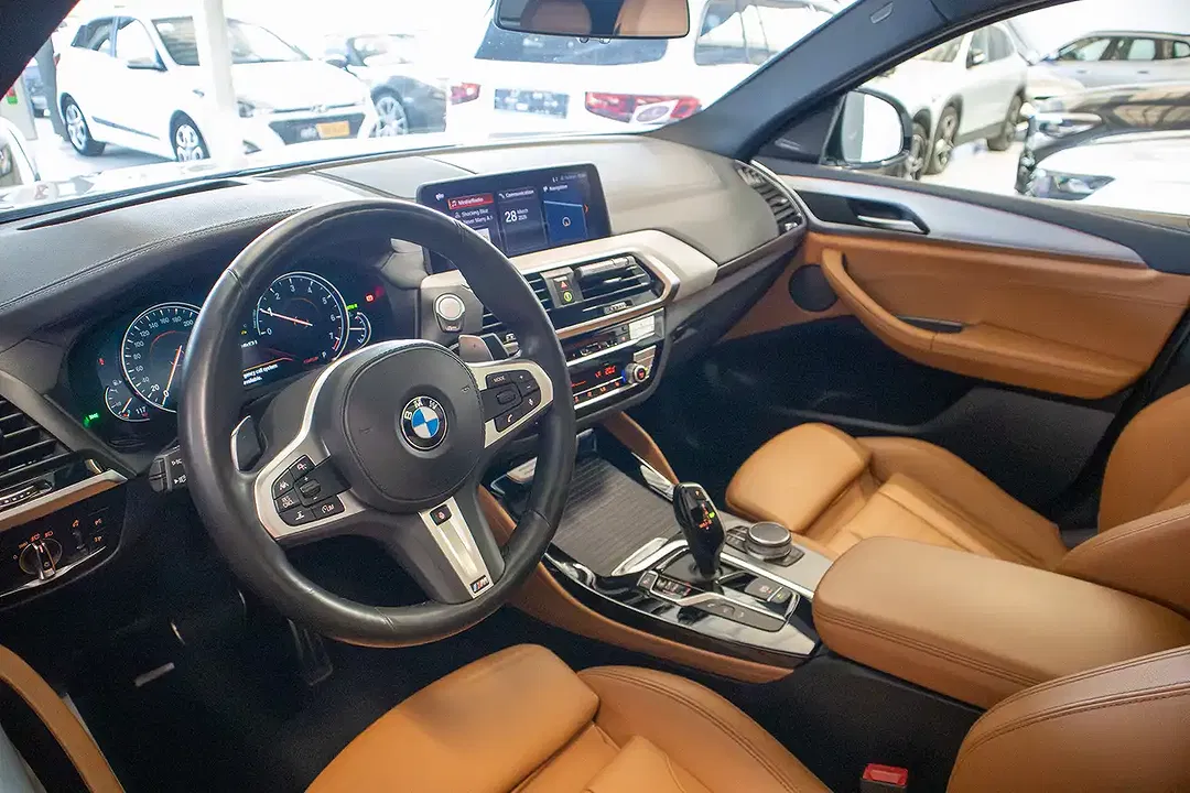 BMW X4 M - Thumbnail 5