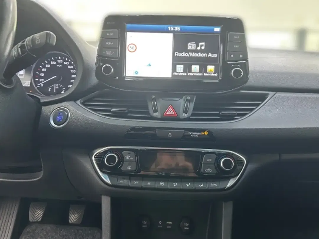 Hyundai i30 - Thumbnail 9