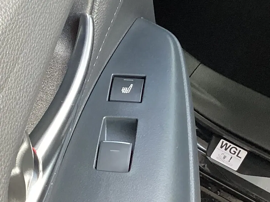 Toyota Corolla - Thumbnail 13