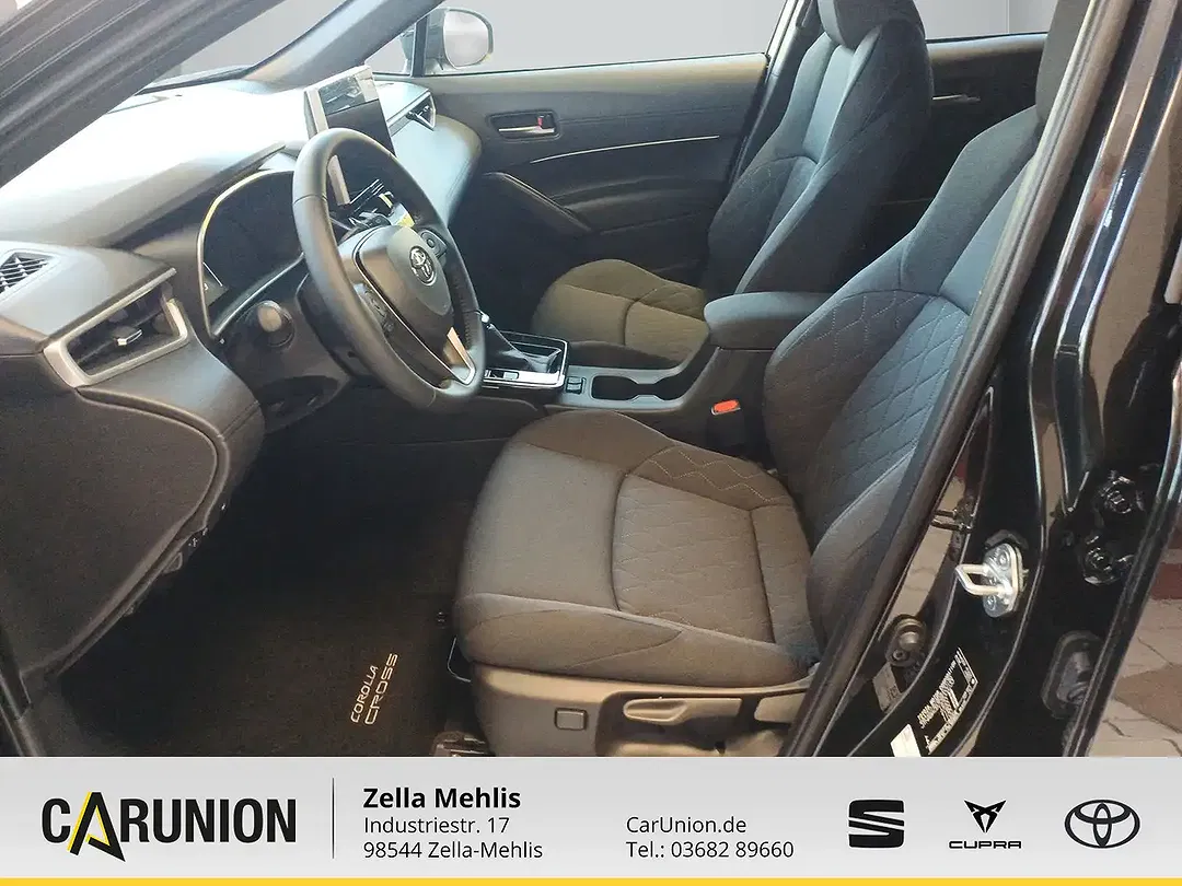 Toyota Corolla Cross - Thumbnail 7