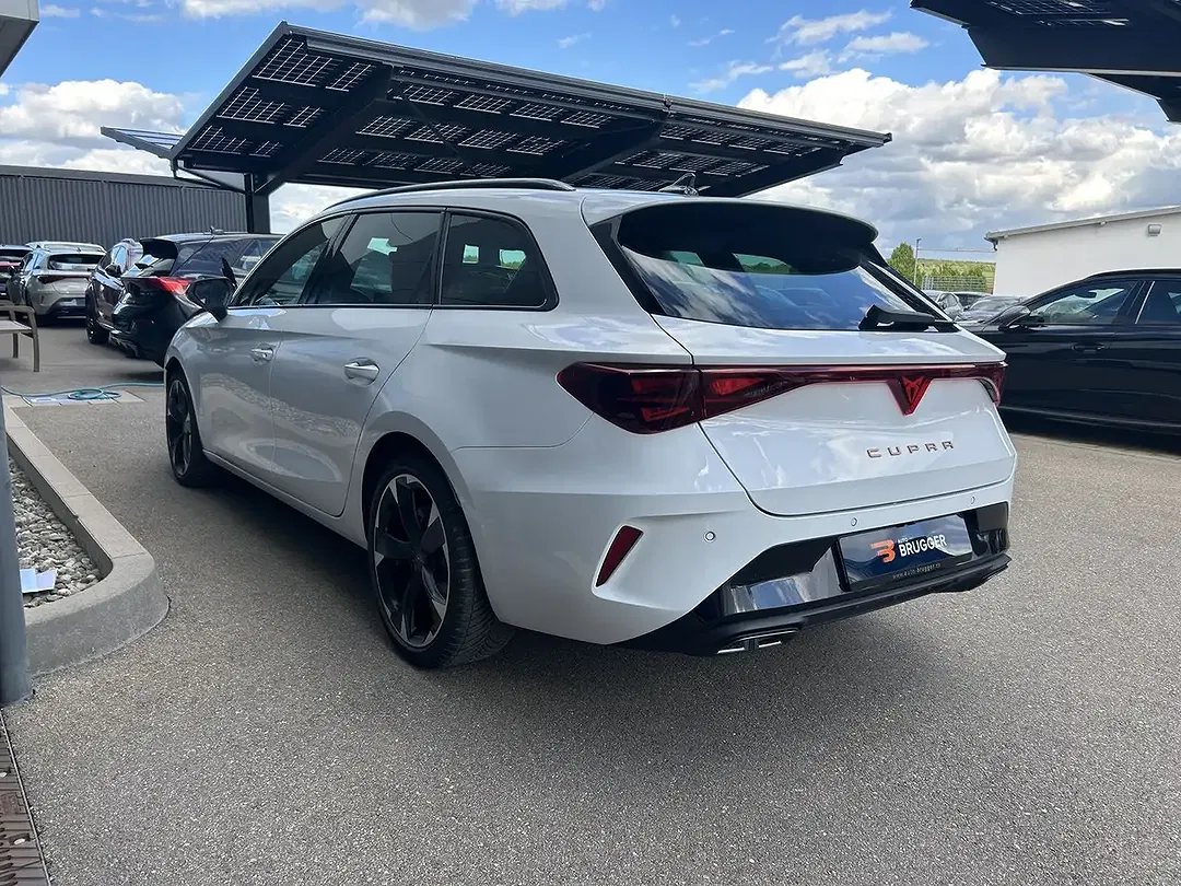 CUPRA Leon - Thumbnail 4