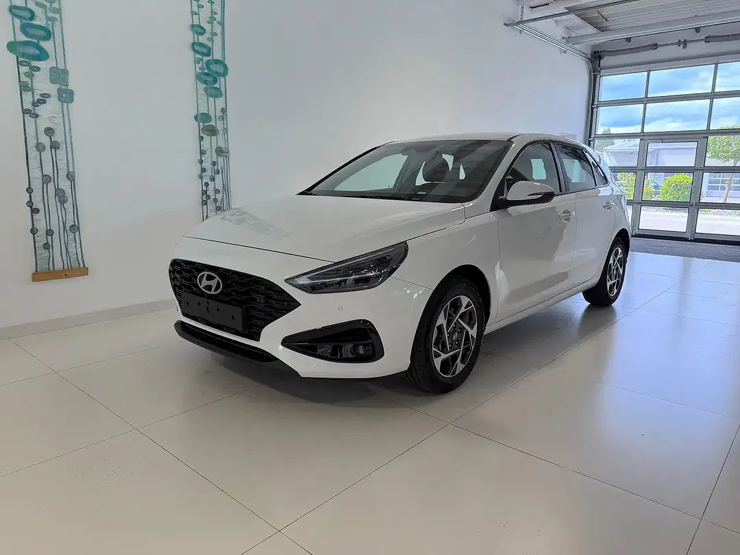Hyundai i30 - Thumbnail 1