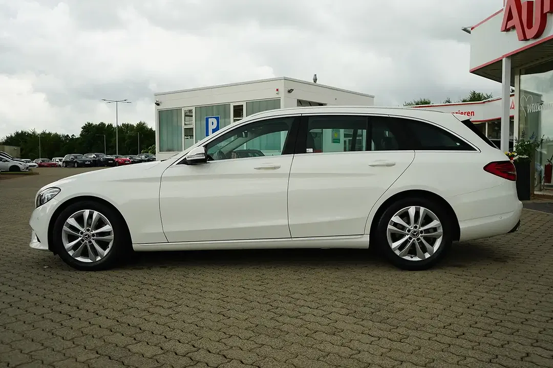 Mercedes-Benz C 200 - Thumbnail 3
