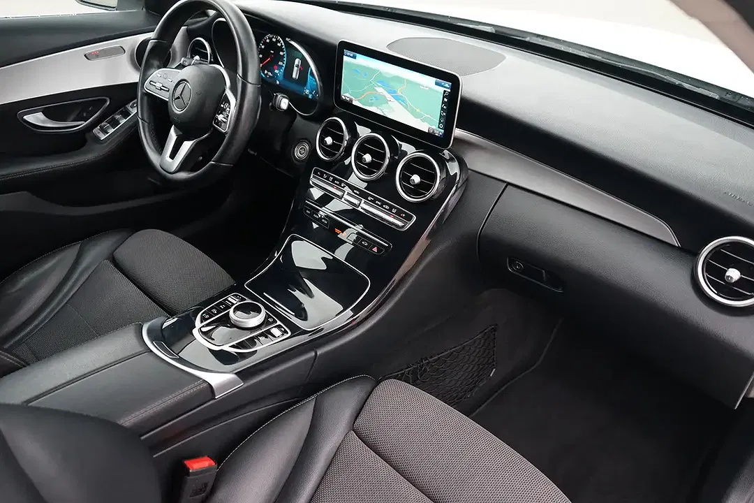 Mercedes-Benz C 200 - Thumbnail 4