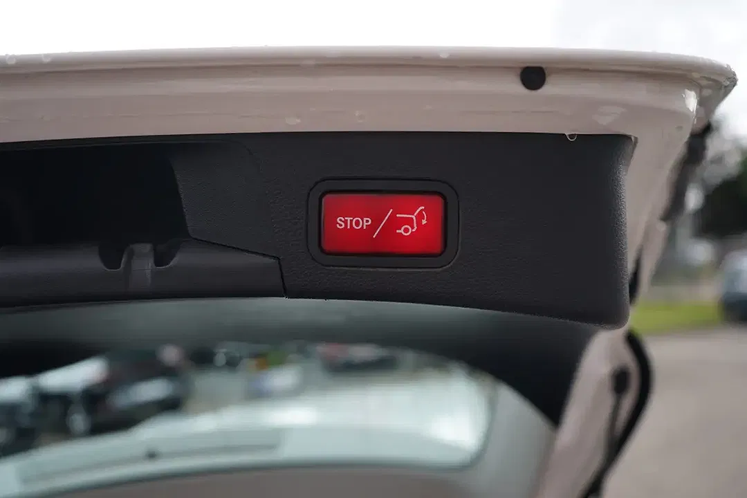 Mercedes-Benz C 200 - Thumbnail 8
