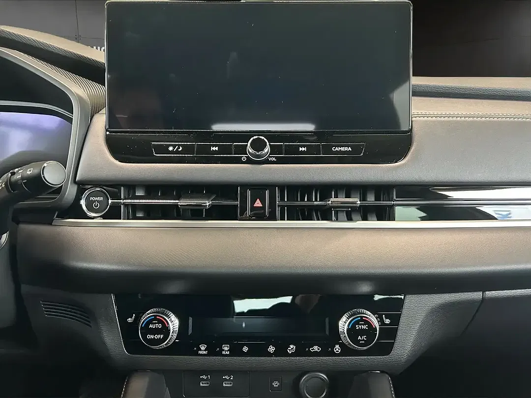 Mitsubishi Outlander - Thumbnail 13